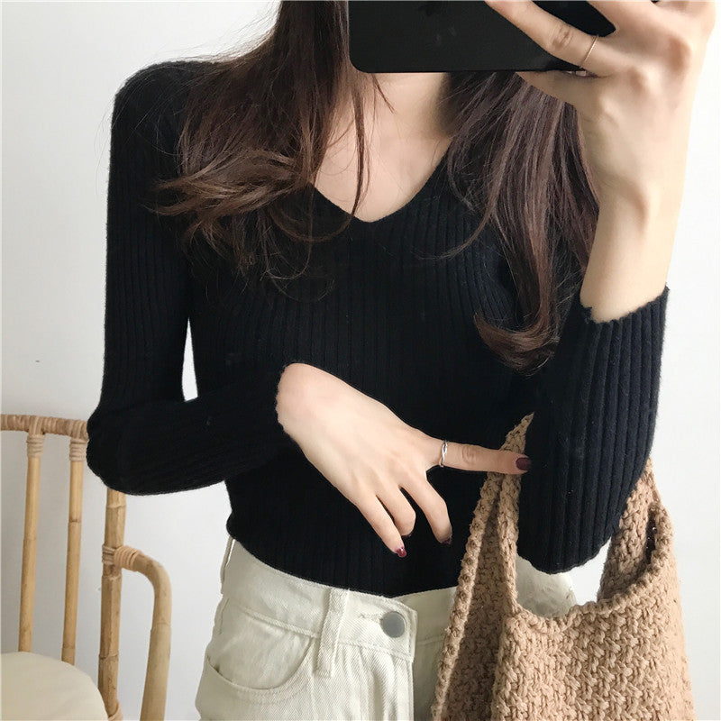 女士 V 領修身毛衣