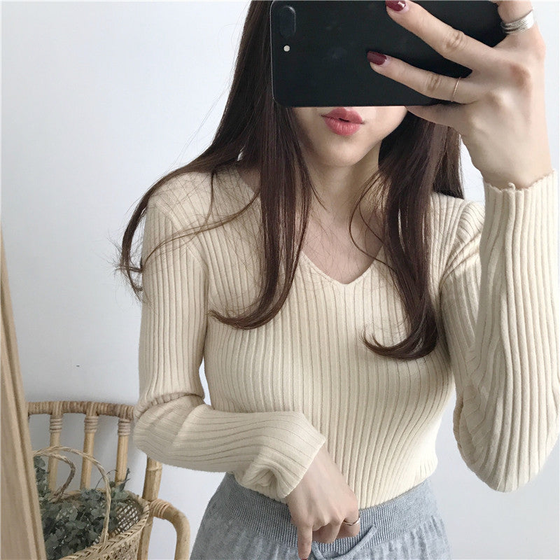 女士 V 領修身毛衣