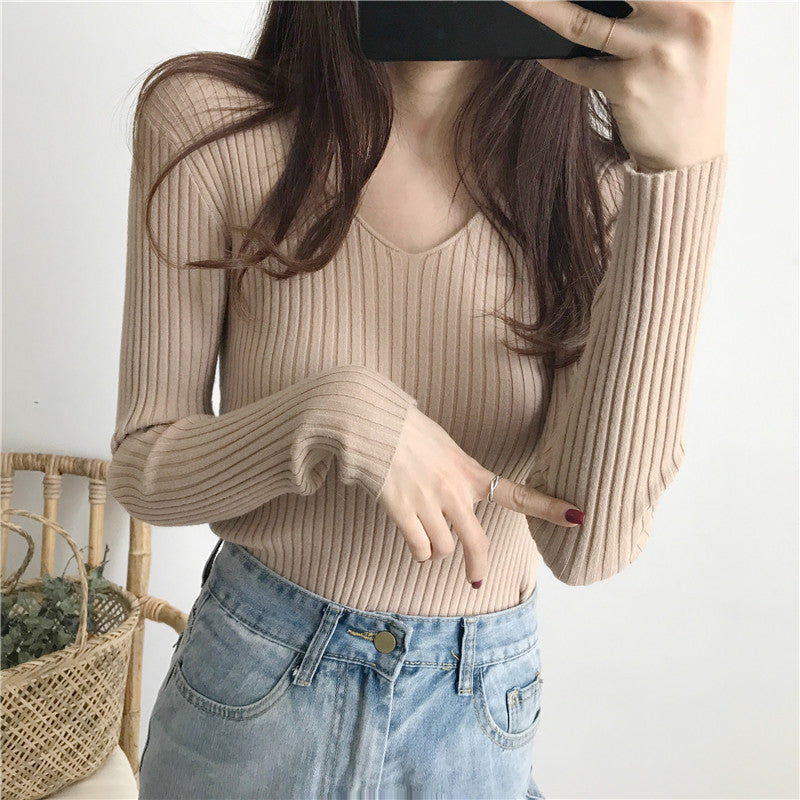 女士 V 領修身毛衣