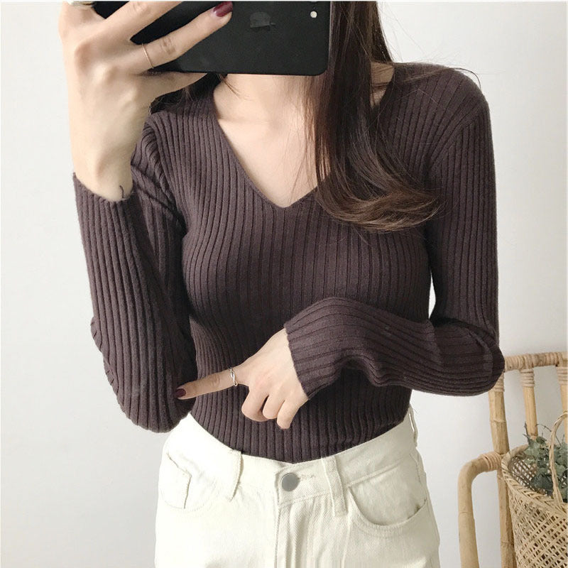 女士 V 領修身毛衣
